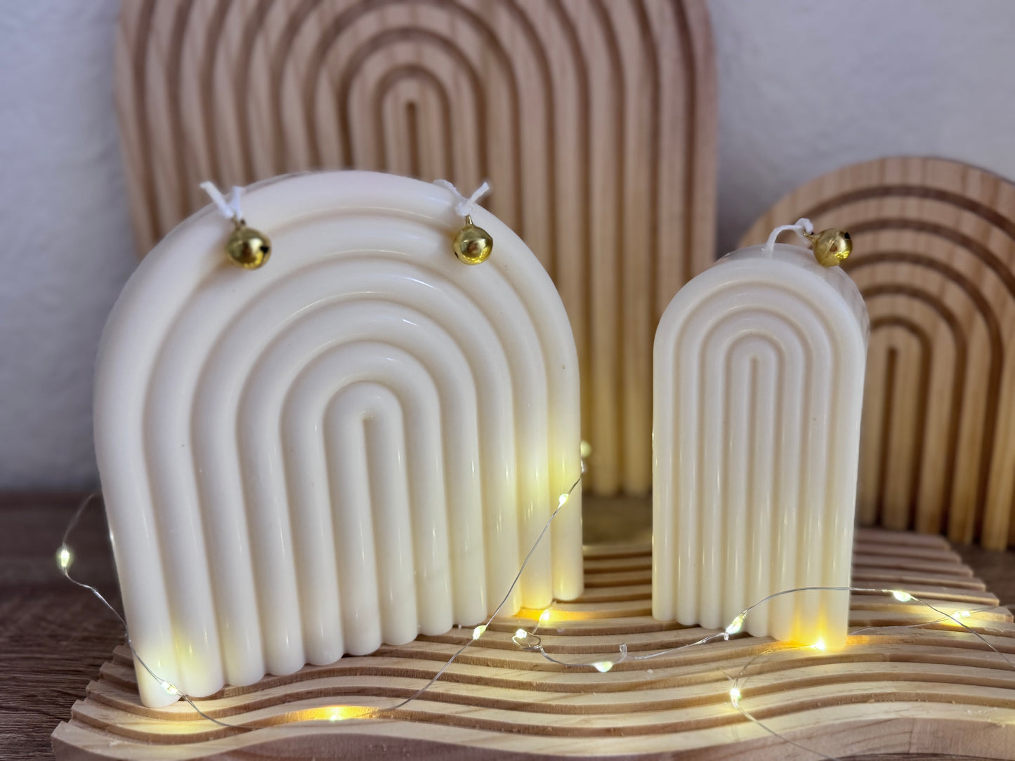 Moderne Bogenkerze im Set – stilvolle Dekokerze im minimalistischen Design